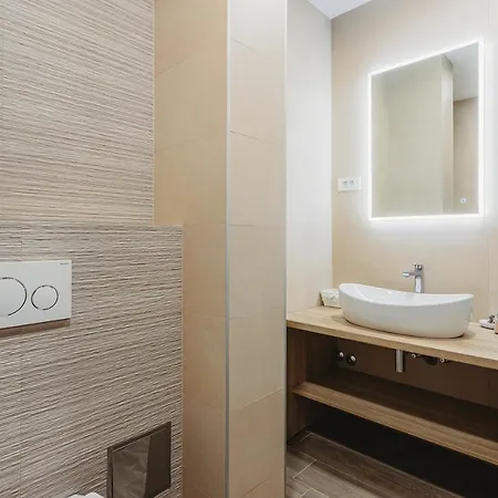 Four Elements - Fire & Air Apartman