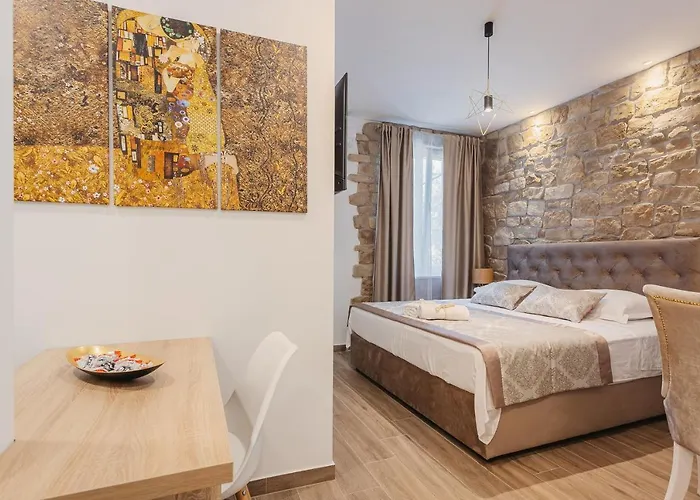 Four Elements - Fire & Air Apartment