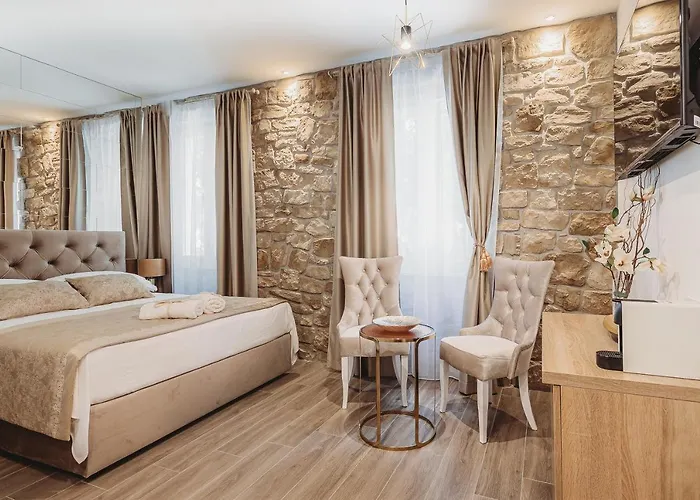 Apartment Four Elements - Fire & Air Split