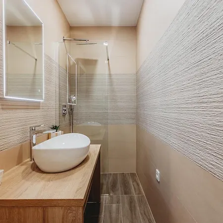 Four Elements Apartment Split